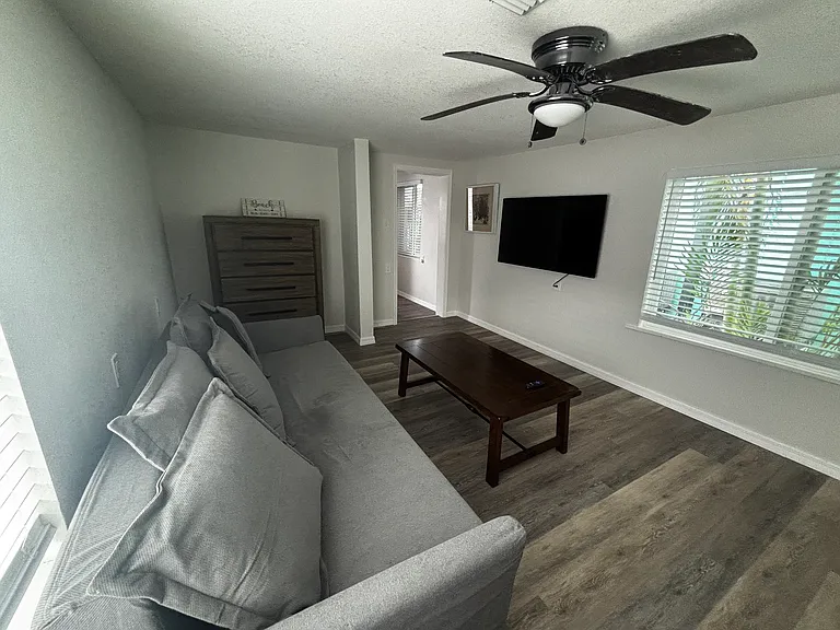 128 Beach Ave #A — Photo 11