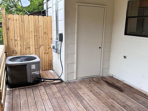 5th image of 2507 Hampstead Dr