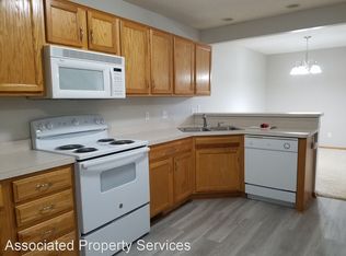 2262 Flamingo Dr, Shakopee, MN 55379