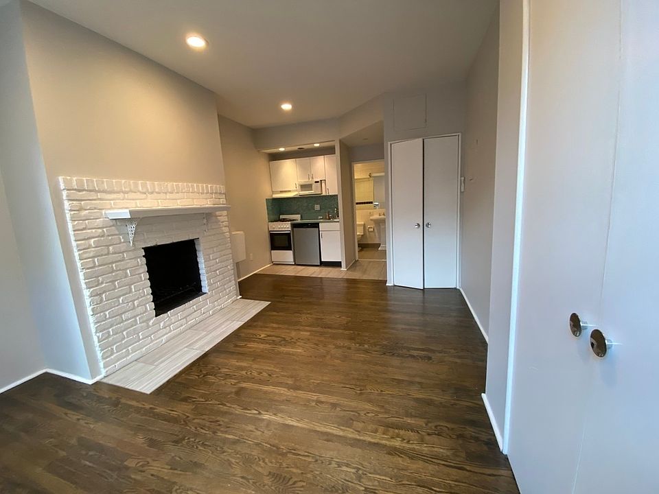 1st image of 22 Cornelia St #11