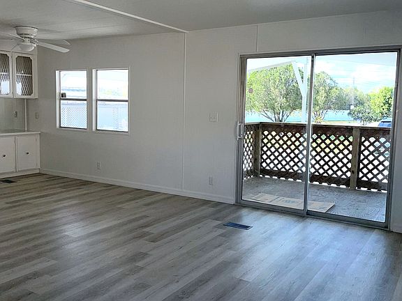 5th image of 332 Albion Ave