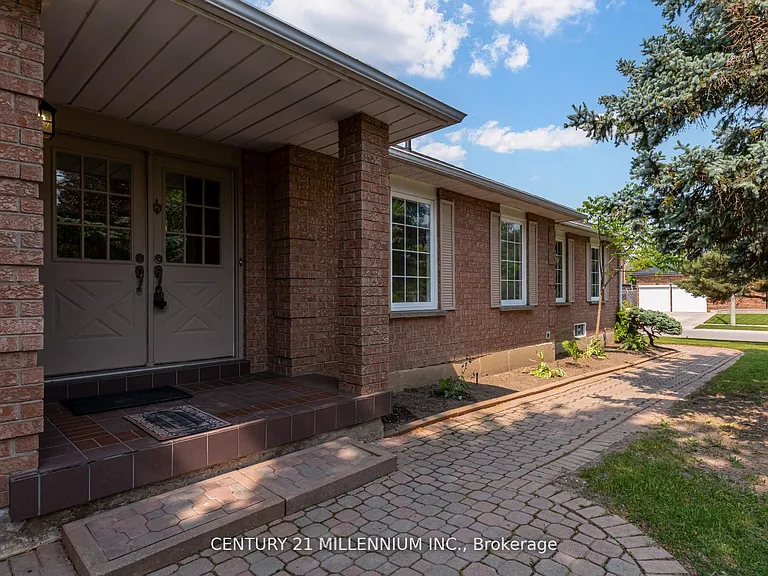 1572 Cartier Ct — Photo 3