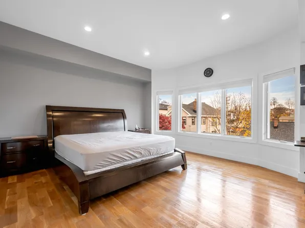 807 Edgewood Lane image 16 of 37