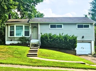 27 Highview Ter, Enfield, CT 06082