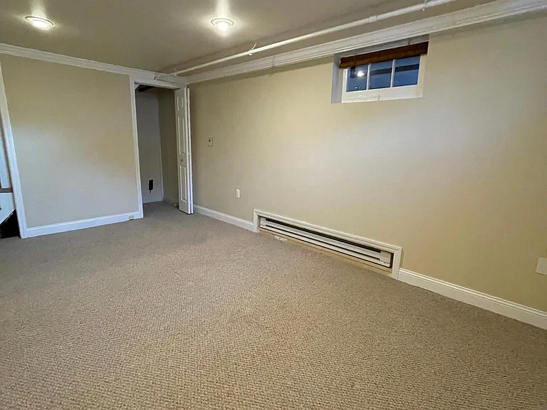 33 Gorham Pl — Photo 16