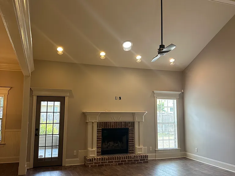 4561 Amelia Cir — Photo 13