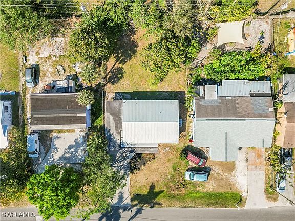 4th image of 4425 Seminole St