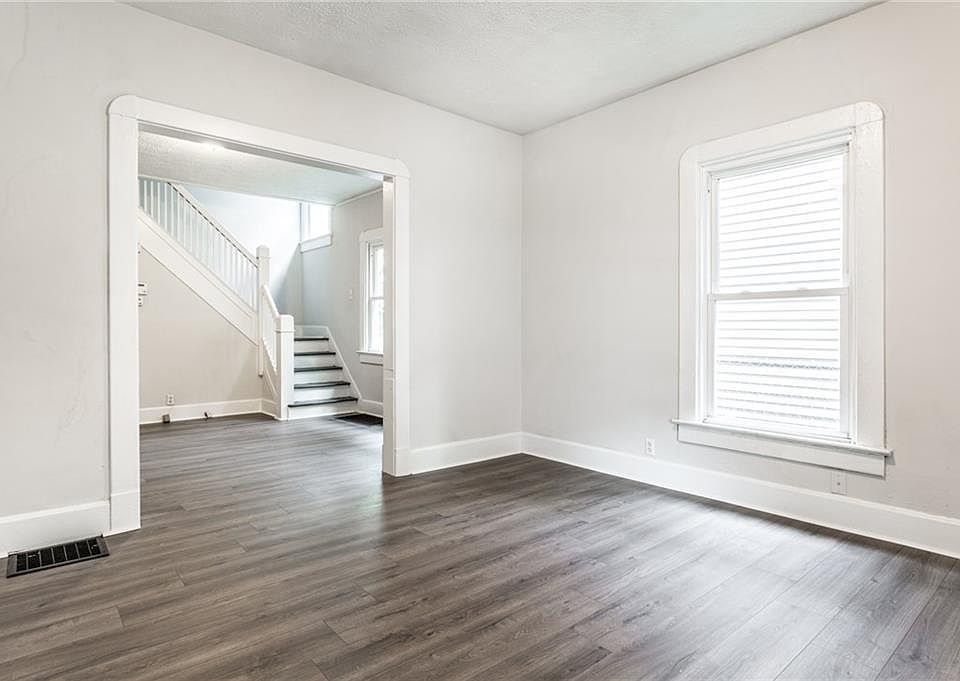 1st image of 1328 Leonard St