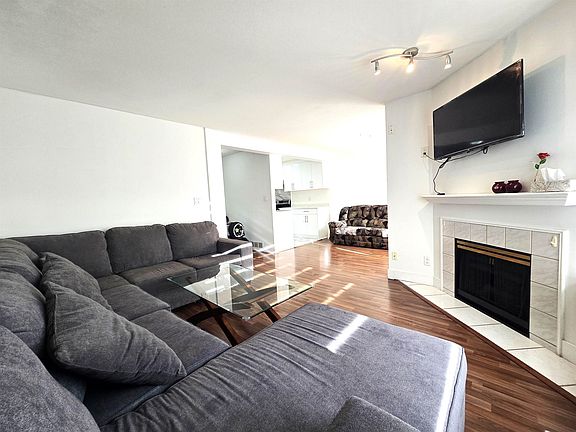 4th image of 3070 Townline Rd #6
