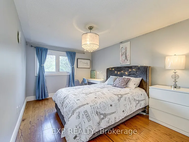 1225 Hedgestone Cres — Photo 35