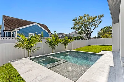 3202 W La Salle St — Photo 12