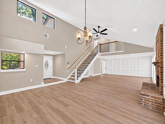 4th image of 150 Park Way