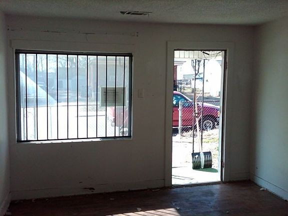 3rd image of 1160 Ethel St