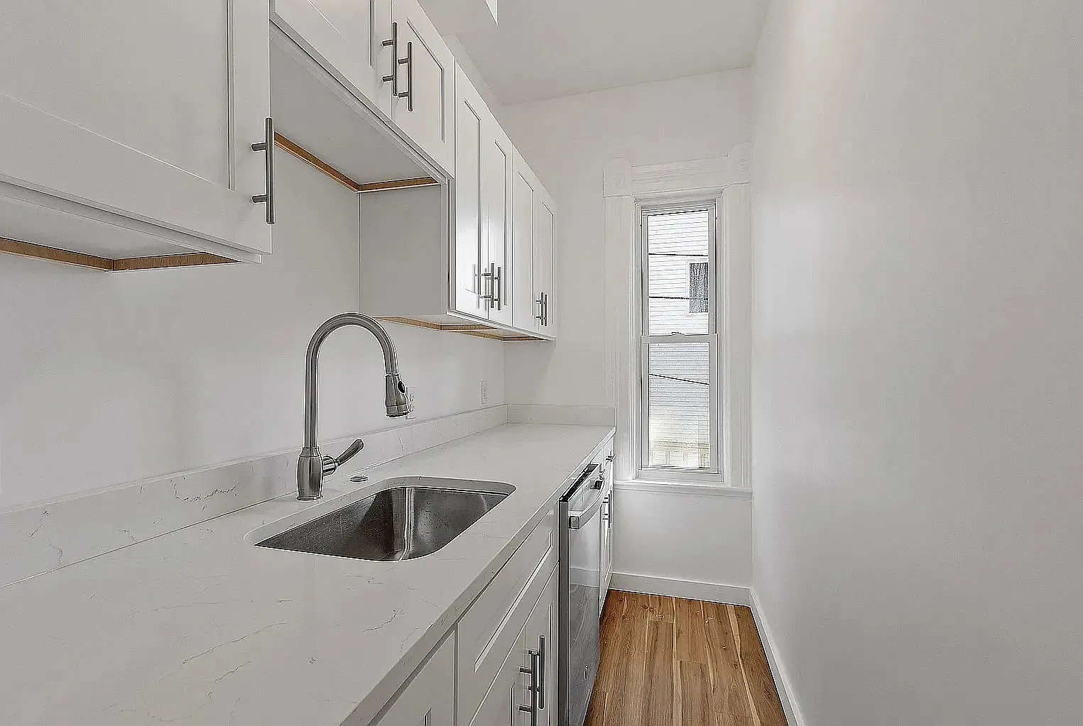 3 bed, 1640 sqft, $2,300 — Photo 3