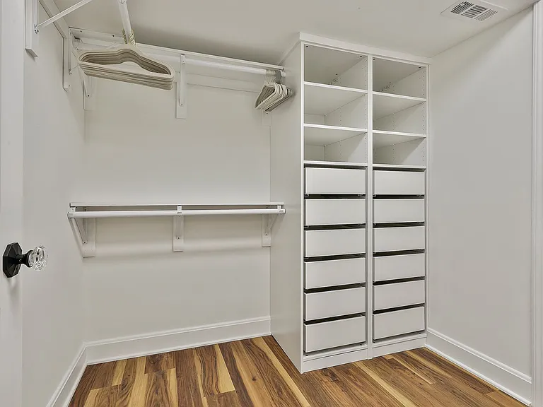 410 Thornton Lane — Photo 22