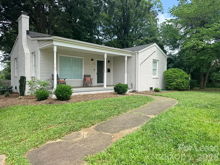 1411 Richland Dr — Photo 1