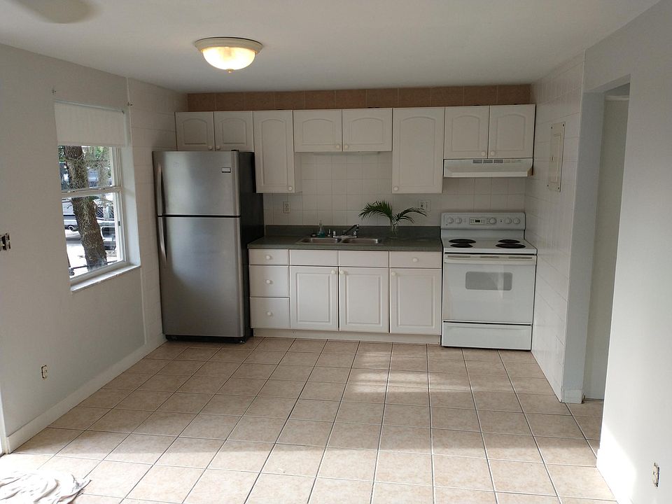 1st image of 3120 Barrett Ave APT B