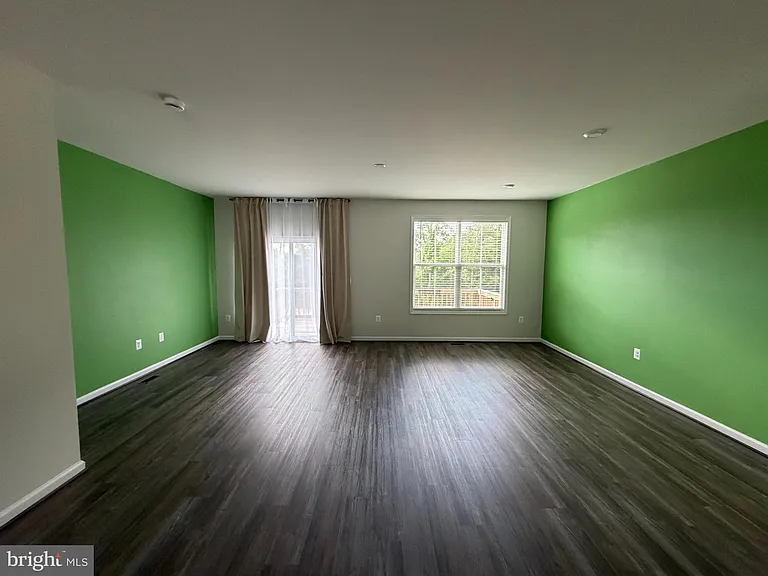 4105 Bolton Ct — Photo 5