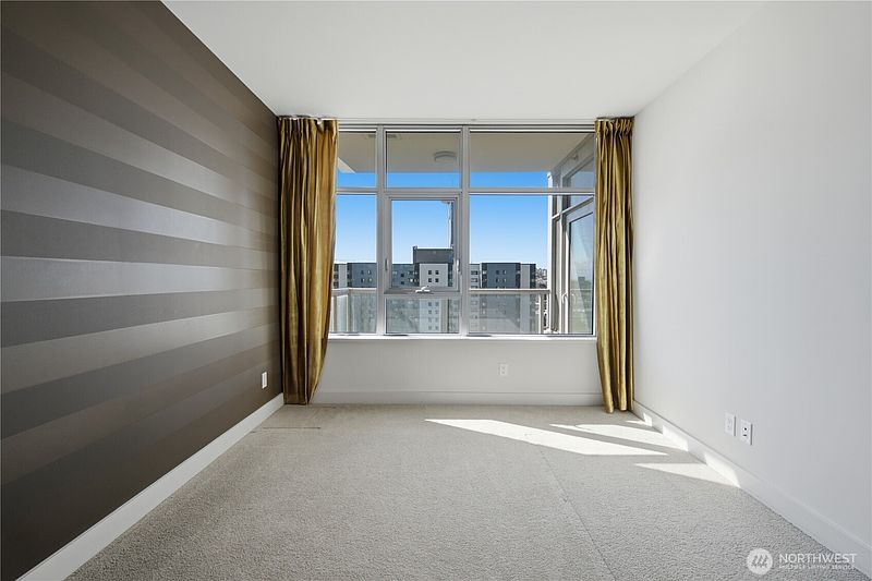 4th image of 583 Battery Street #1505N