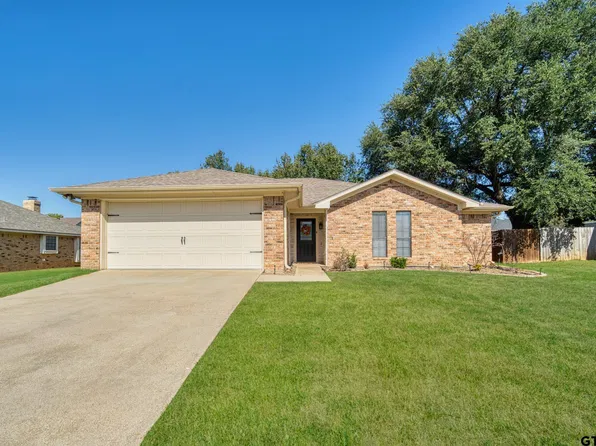 606 Rodeo Dr, Mount Vernon, TX 75457