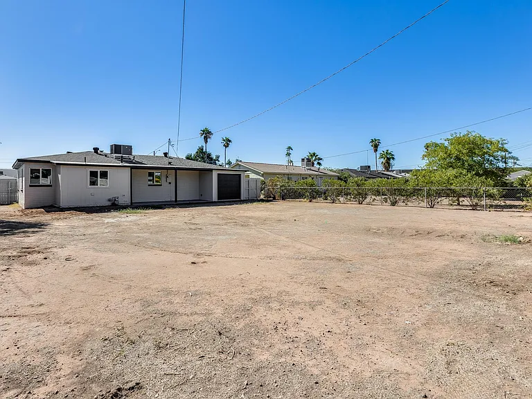 1923 E Osborn Rd — Photo 30