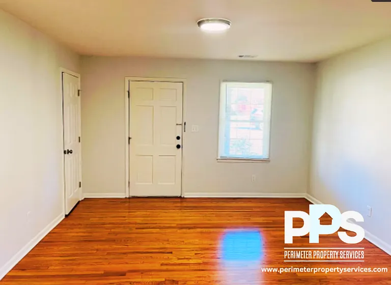 6127-6129 E Fayetteville Dr #6129 — Photo 8