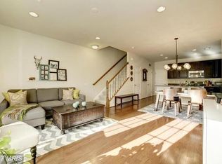 2984 Rittenhouse Cir, Fairfax, VA 22031