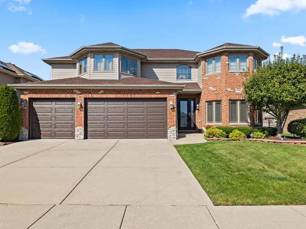 4826 Summerhill Dr, Country Club Hills, IL 60478