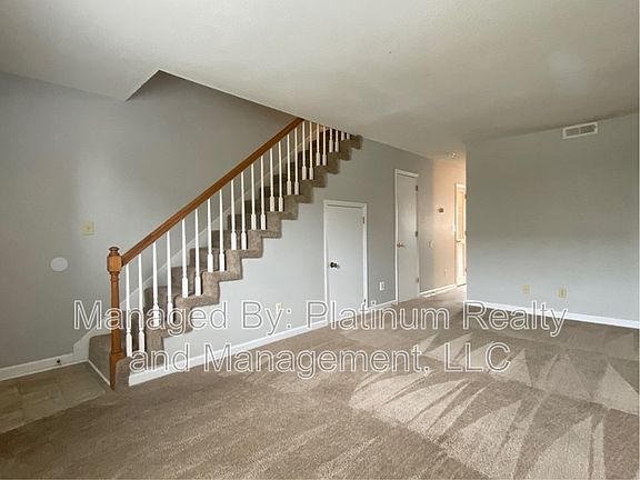 3rd image of 3279-08 Tower Dr