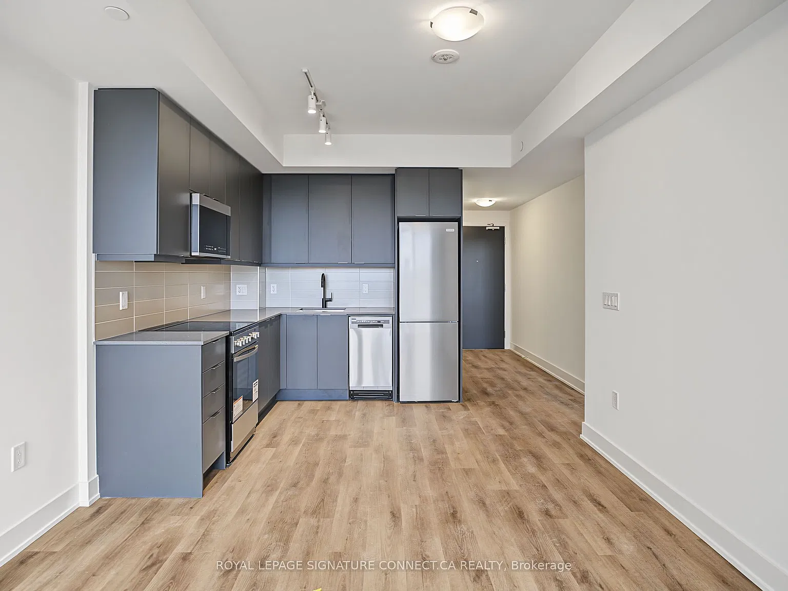 The Millhouse Condos — Photo 3