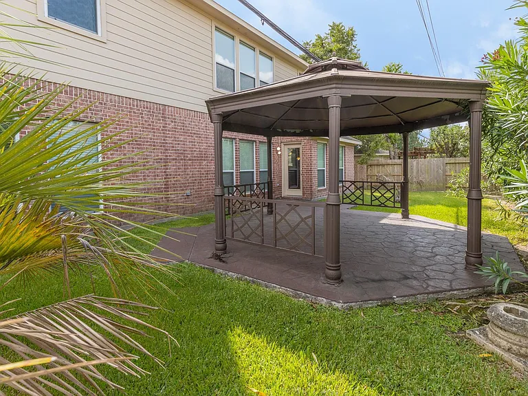 18611 Polo Meadow Dr — Photo 47