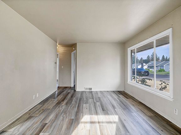 5th image of 5003 W Hoffman Pl