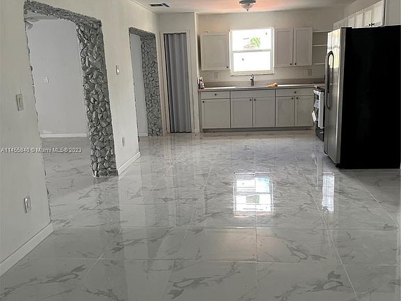 5th image of 5035 NW 182nd St