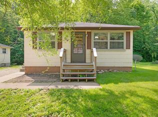 908 Olive St, New Haven, MO 63068