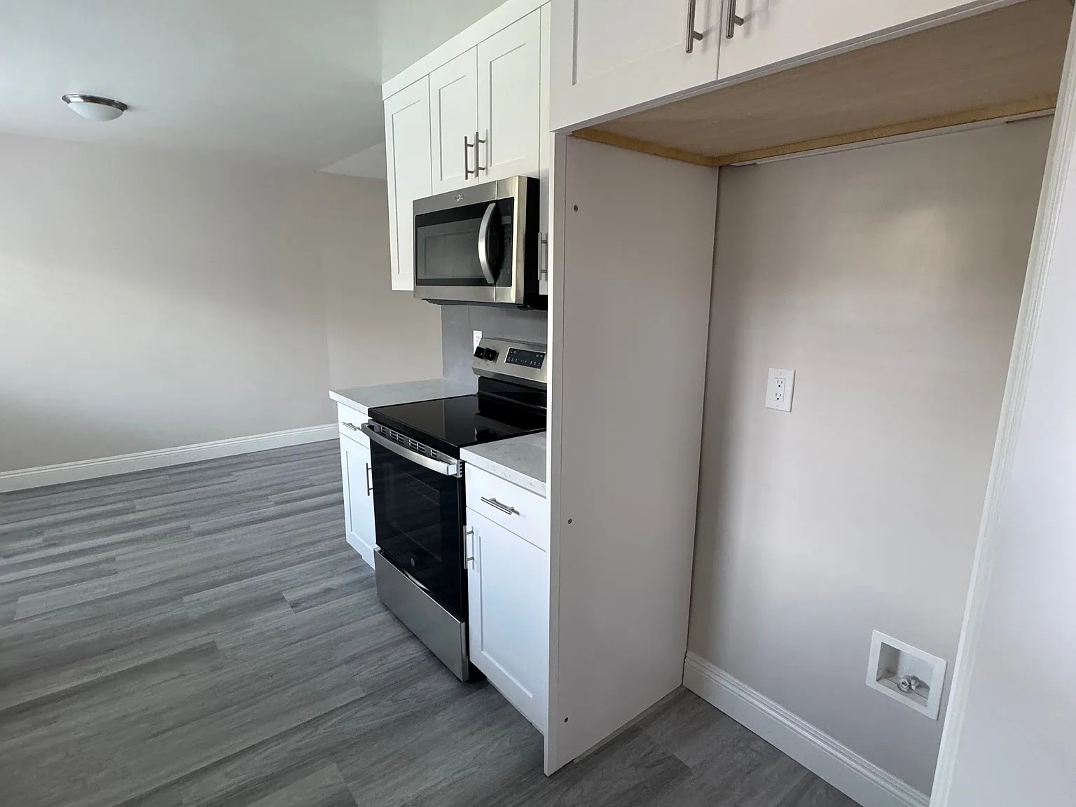2 bed, $2,600 — Photo 4