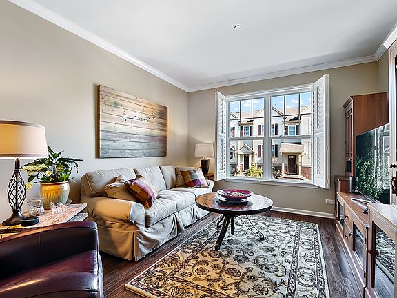 2nd image of 218 Wildflower St