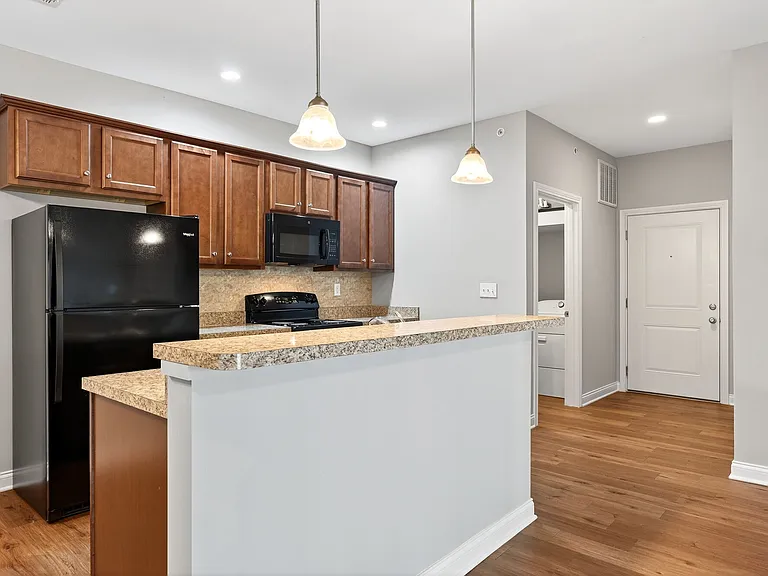 Palomar View Apartments — Photo 12