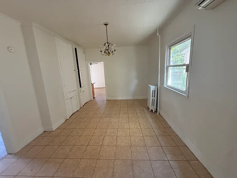 1431 Sanderson Ave #1 — Photo 2