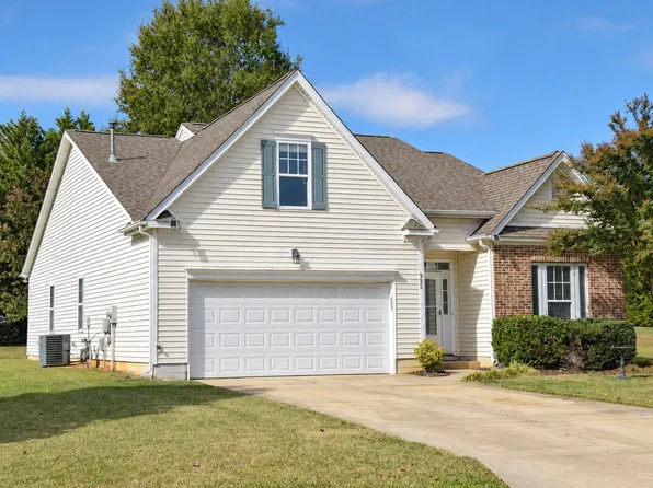 925 Leach Ave, Thomasville, NC 27360