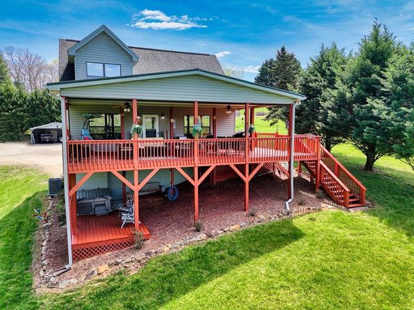 64 Starlight Ln, Blairsville, GA 30512