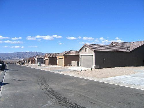 3rd image of 2905 Esmerelda Dr