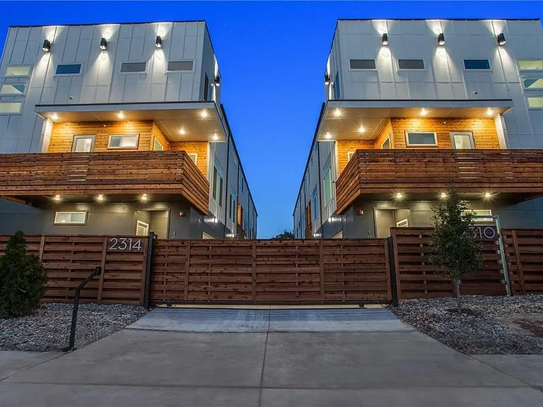 2310 N Carroll Ave #105 — Photo 1