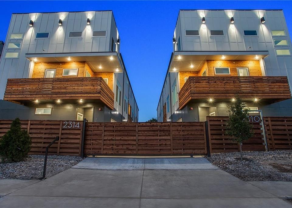 1st image of 2310 N Carroll Ave #105