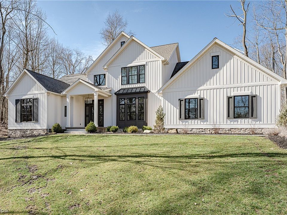3040 Lander Rd, Cleveland, OH 44124 Zillow