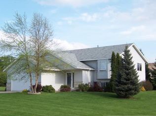 154 Woodbury St SW, New Prague, MN 56071