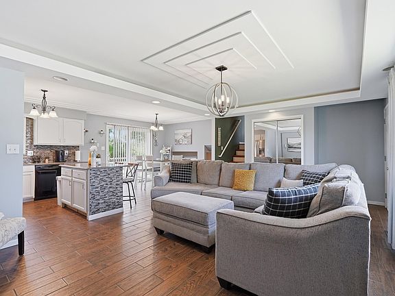 4th image of 6675 Silver Cloud Dr