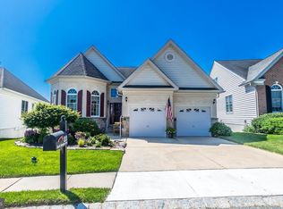 22 N Valentine Dr, Garnet Valley, PA 19060