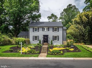 10100 Hurst St, Bethesda, MD 20814