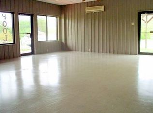 404 Bridge St, Mount Ida, AR 71957