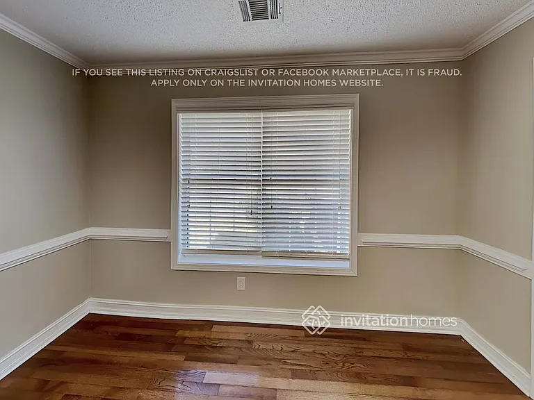 1121 Sutton Dr — Photo 8